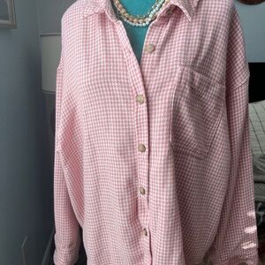 Wishlist Apparel Pink Houndstooth Button-Up Shirt